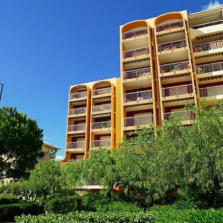 Le Capitole-8 Fréjus